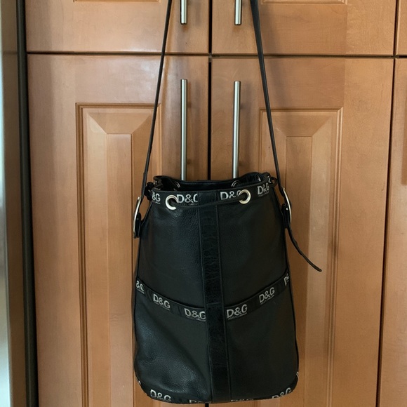 DOLCE & GABBANA BLACK LEATHER PURSE - Picture 1 of 2